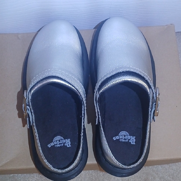 Dr. Martens "Laketen" Silver Metallic Mules NWOT - M6/W7 - Picture 4 of 9